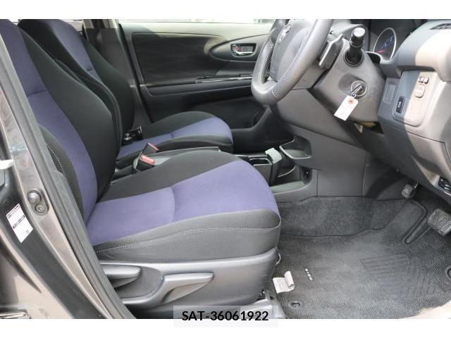 Toyota WISH 2012-05 8282877-2
