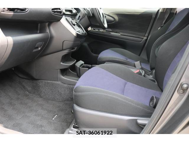 Toyota WISH 2012-05 8282877-3