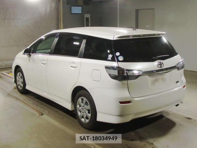 Toyota WISH 2017-07 8284398-4