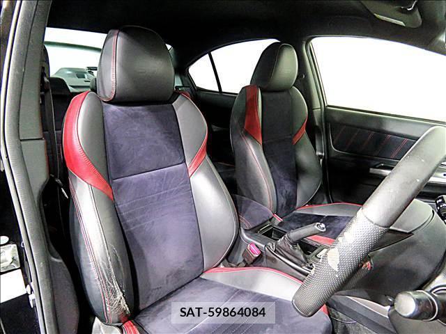 Subaru WRX S4 2015-01 8281263-11