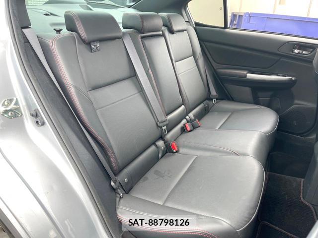 Subaru WRX S4 2016-06 8282817-8