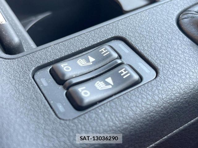 Subaru WRX STI 2017-09 8282520-6