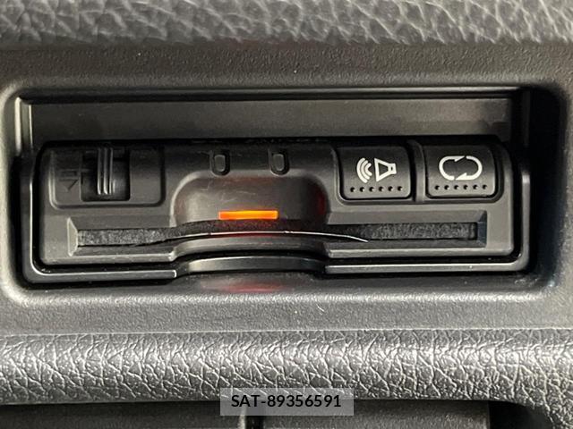 Nissan X-TRAIL 2014-01 8277526-6