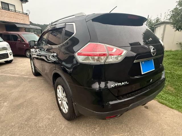 Nissan X-TRAIL 2014-01 8277551-2