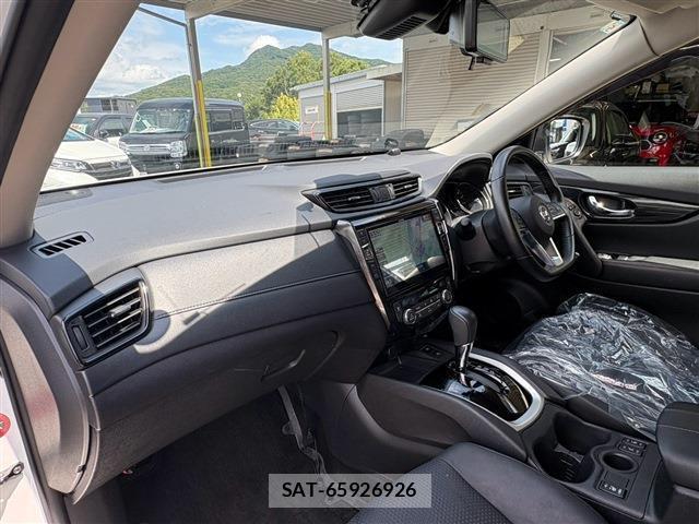 Nissan X-TRAIL 2019-05 8278120-3