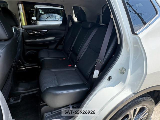 Nissan X-TRAIL 2019-05 8278120-5