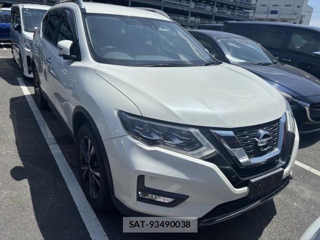 Nissan X-TRAIL 2017-08 8278991-1
