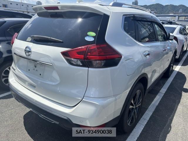 Nissan X-TRAIL 2017-08 8278991-4