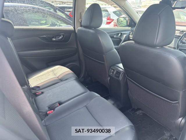 Nissan X-TRAIL 2017-08 8278991-5