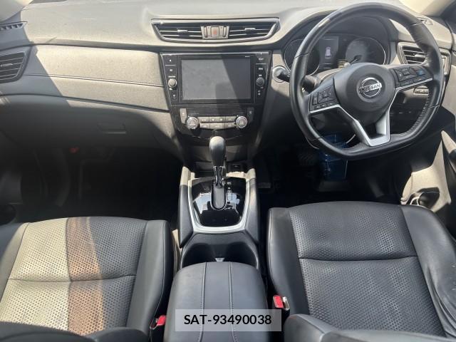Nissan X-TRAIL 2017-08 8278991-6