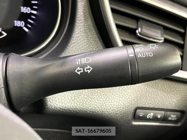 Nissan X-TRAIL 2014-04 8279406-6