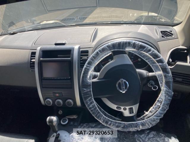 Nissan X-TRAIL 2008-12 8279693-10
