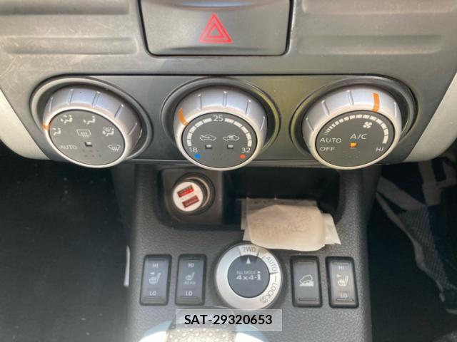 Nissan X-TRAIL 2008-12 8279693-19