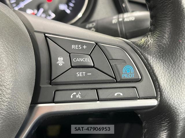 Nissan X-TRAIL 2018-03 8280119-1
