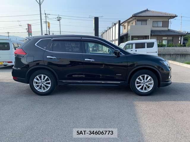 Nissan X-TRAIL 2019-03 8280161-8