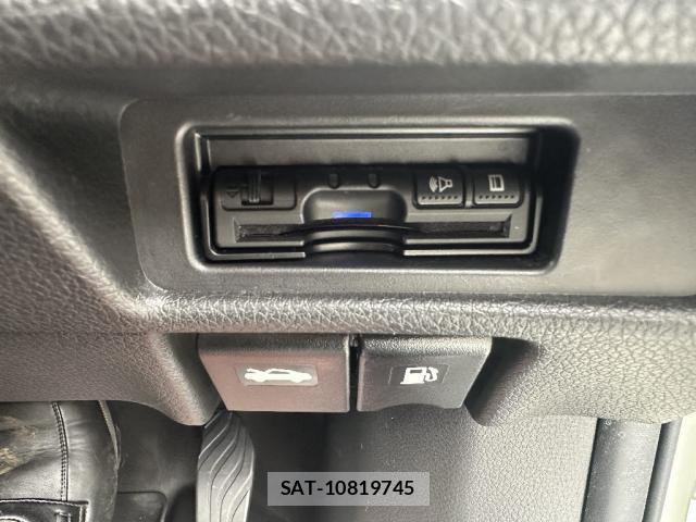 Nissan X-TRAIL 2018-12 8280308-18