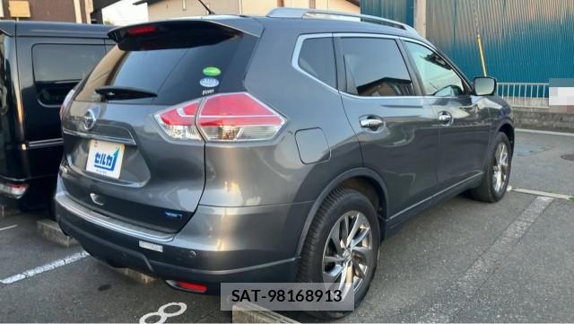 Nissan X-TRAIL 2017-05 8280927-12