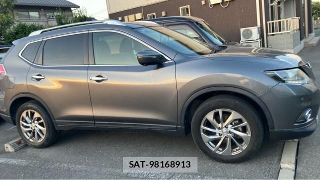 Nissan X-TRAIL 2017-05 8280927-3