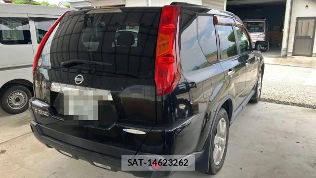 Nissan X-TRAIL 2007-11 8281096-12
