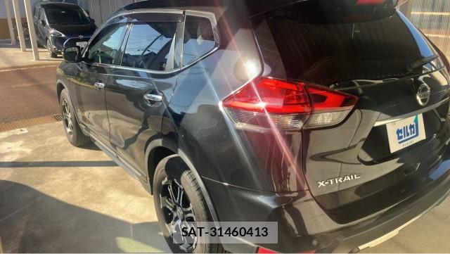 Nissan X-TRAIL 2018-03 8281120-13