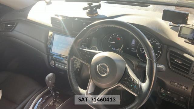 Nissan X-TRAIL 2018-03 8281120-2