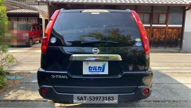 Nissan X-TRAIL 2010-03 8281138-1