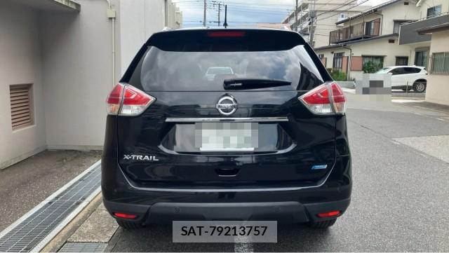 Nissan X-TRAIL 2016-03 8281343-1