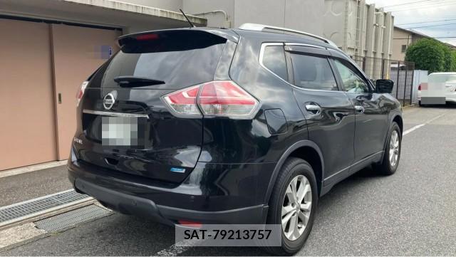 Nissan X-TRAIL 2016-03 8281343-12