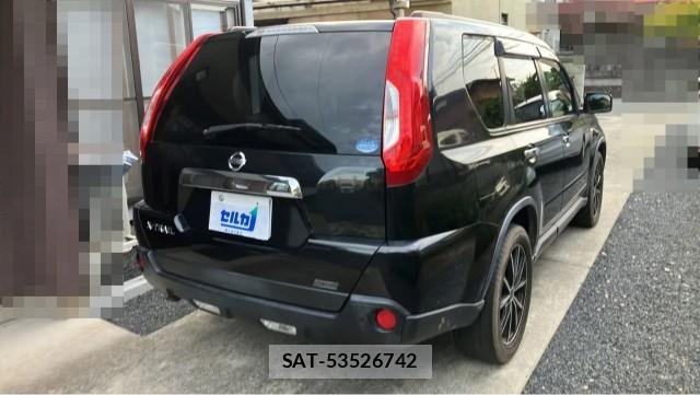 Nissan X-TRAIL 2013-09 8281676-12