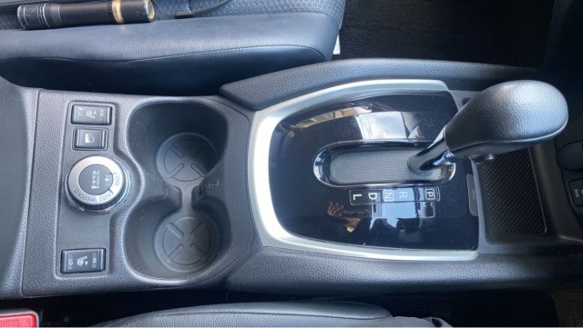 Nissan X-TRAIL 2014-03 8281767-14