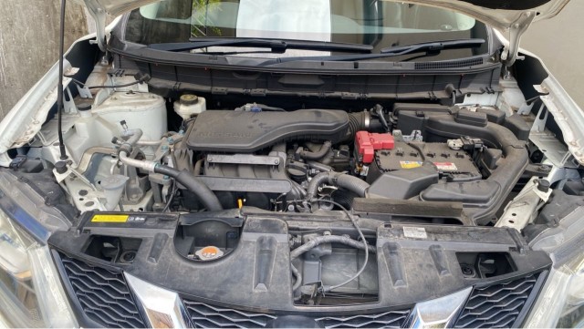 Nissan X-TRAIL 2014-03 8281767-7