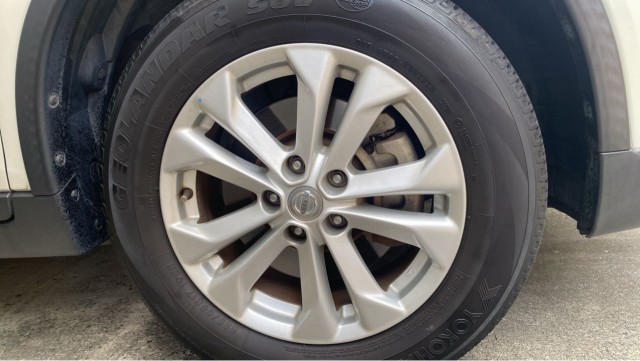 Nissan X-TRAIL 2014-03 8281767-8