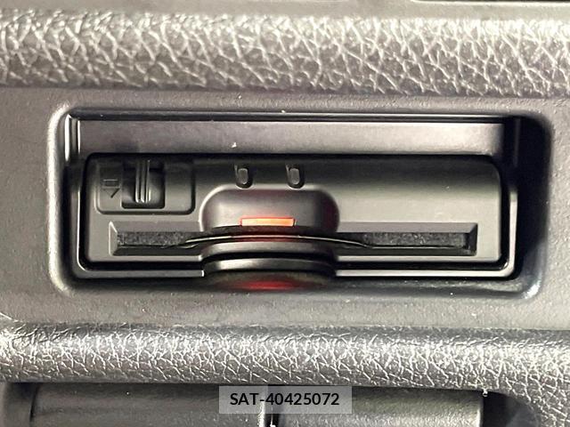 Nissan X-TRAIL 2018-03 8281789-5