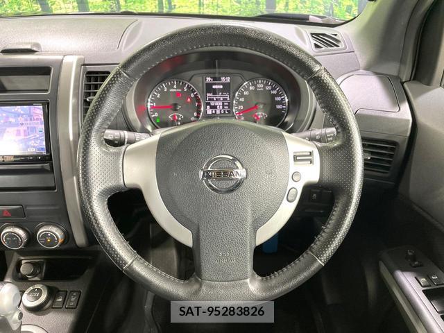 Nissan X-TRAIL 2013-10 8281803-10