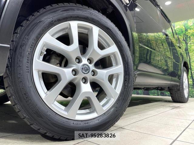 Nissan X-TRAIL 2013-10 8281803-12