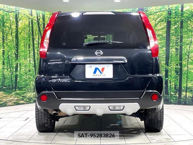Nissan X-TRAIL 2013-10 8281803-14