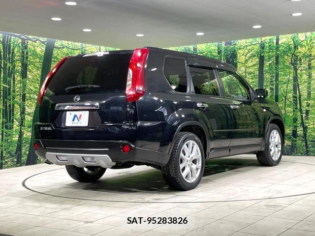 Nissan X-TRAIL 2013-10 8281803-16