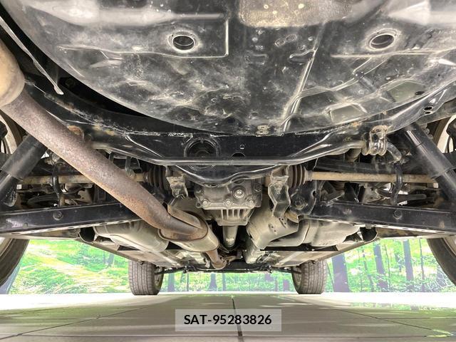 Nissan X-TRAIL 2013-10 8281803-18