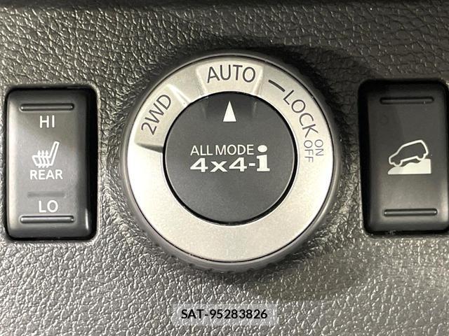 Nissan X-TRAIL 2013-10 8281803-2