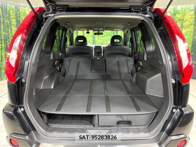 Nissan X-TRAIL 2013-10 8281803-9