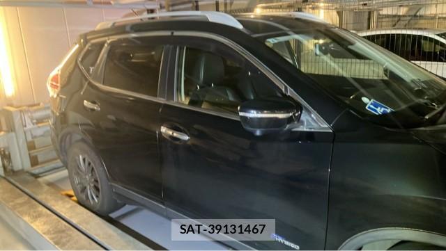 Nissan X-TRAIL 2015-07 8281953-3