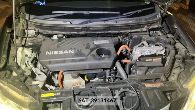 Nissan X-TRAIL 2015-07 8281953-7