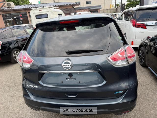 Nissan X-TRAIL 2014-12 8282684-1