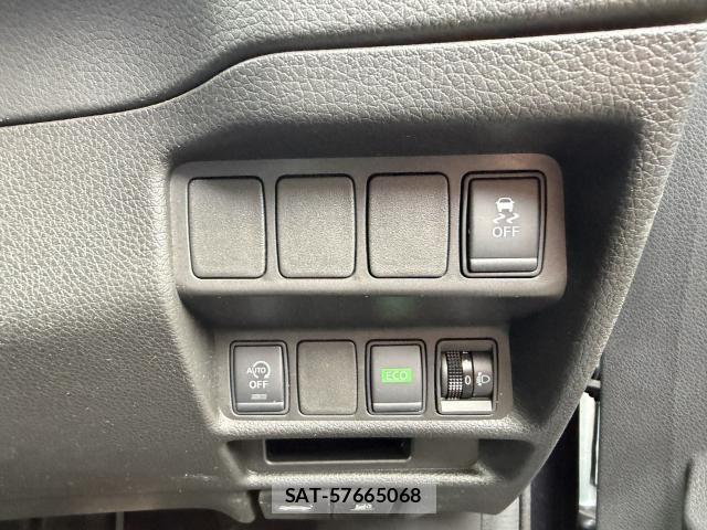 Nissan X-TRAIL 2014-12 8282684-16