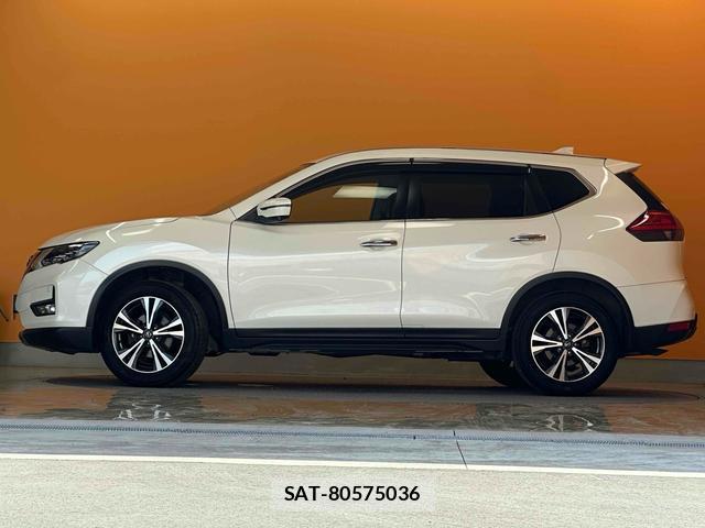 Nissan X-TRAIL 2017-10 8282784-5
