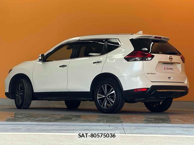 Nissan X-TRAIL 2017-10 8282784-6