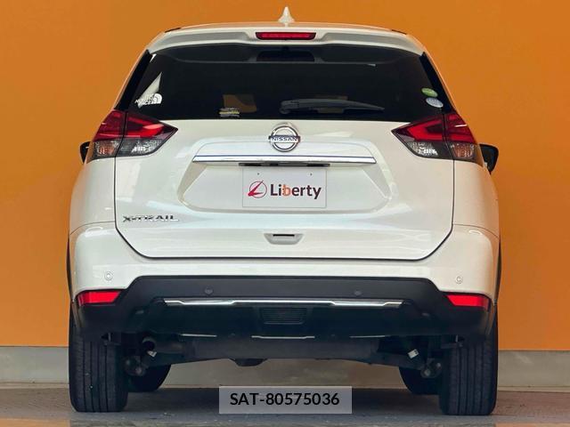 Nissan X-TRAIL 2017-10 8282784-7