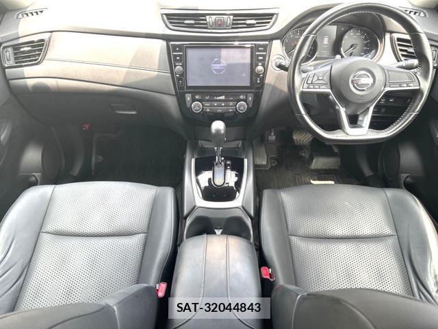 Nissan X-TRAIL 2018-10 8283166-1
