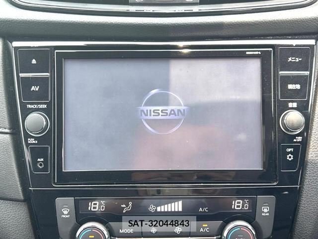 Nissan X-TRAIL 2018-10 8283166-2