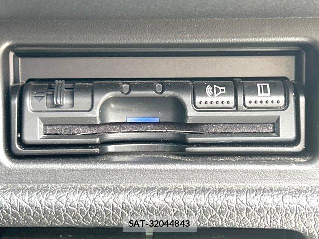 Nissan X-TRAIL 2018-10 8283166-4
